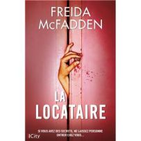 Couverture du livre La Colocataire de Freida McFadden, thriller psychologique sombre montrant une main ensanglantée entrouvrant une porte rose, ambiance inquiétante et oppressante.
