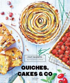 Couverture du livre « Quiches, Cakes & Co » montrant une tarte spirale colorée, un cake salé aux noisettes et une tarte aux tomates cerises, sur fond de cuisine clair.